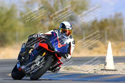 media/Jan-08-2022-SoCal Trackdays (Sat) [[1ec2777125]]/Turn 2 (150pm)/